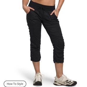 The North Face Aphrodite 2.0 Capri Black Hiking Pants Women’s Small